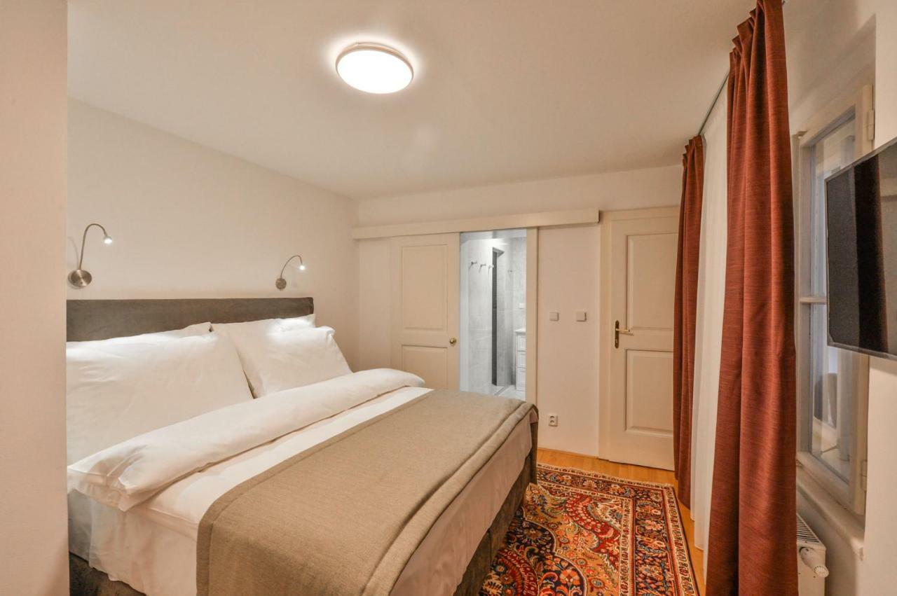 Romantic Apartment Prague Near Charles Bridge Exterior photo