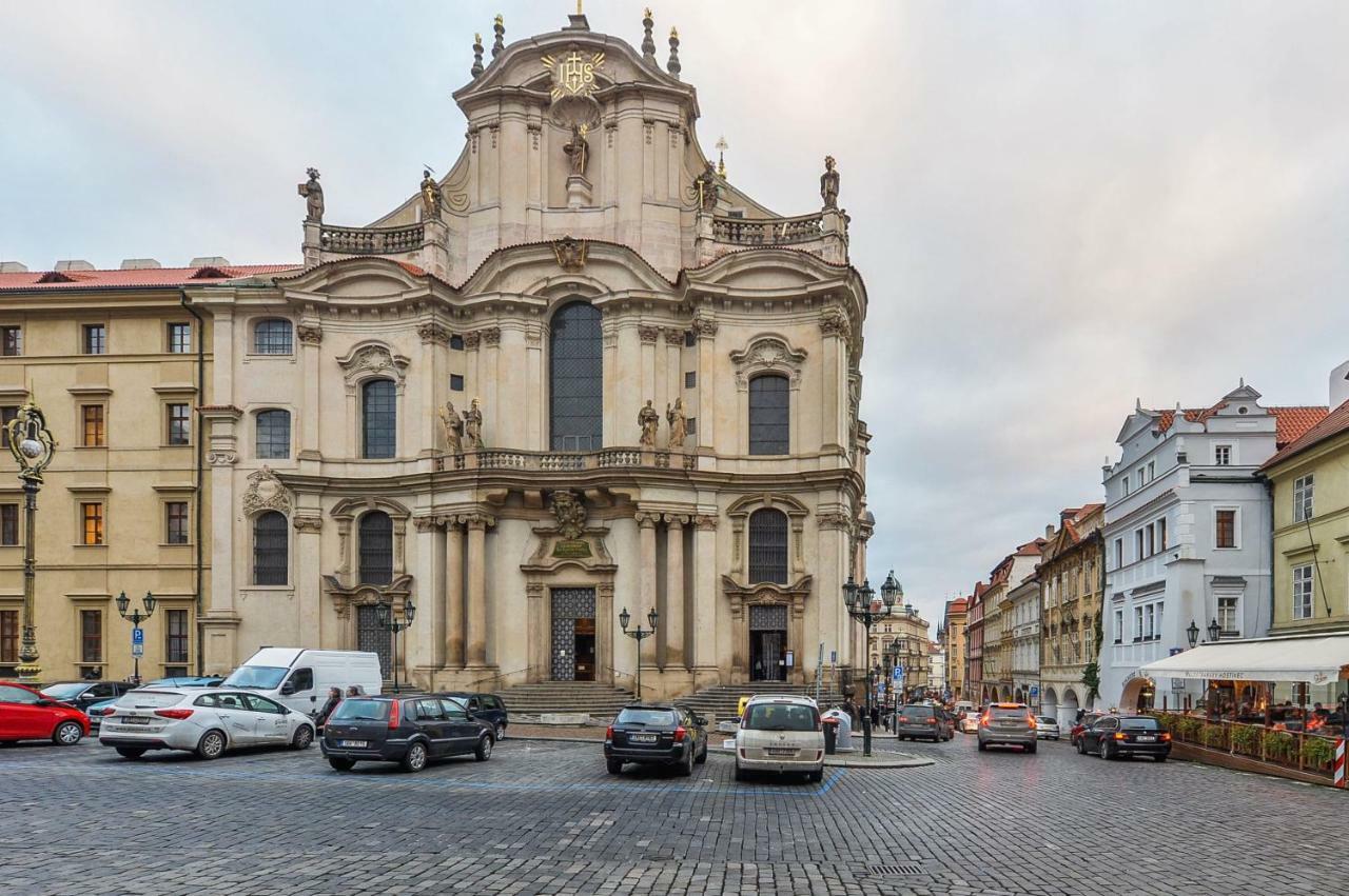 Romantic Apartment Prague Near Charles Bridge Exterior photo